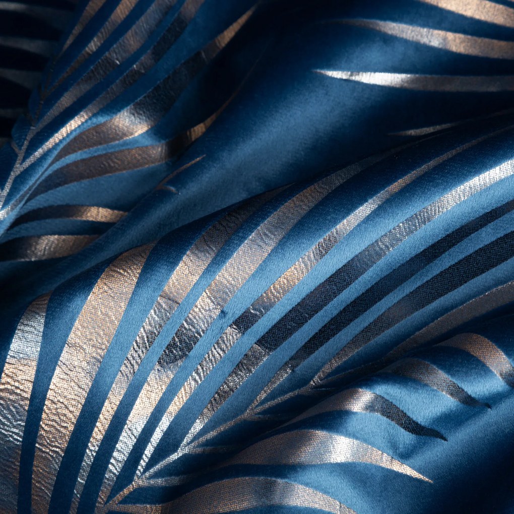 ZATEMŇOVACÍ ZÁVES NA PÁSKE GLORIA 140X300 CM VZOROVANÁ