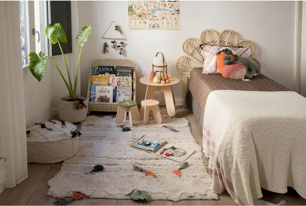 Detský vankúšik Cathy the Carrot – Lorena Canals