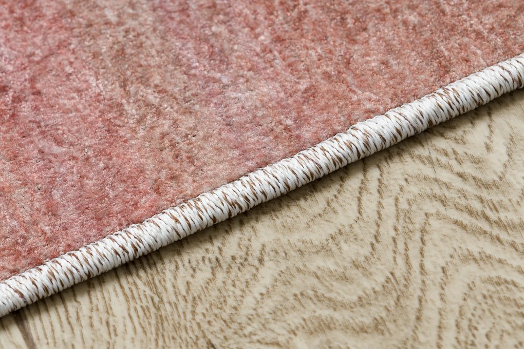 Koberec MIRO 52097.802 Geometrický, protišmykový, prateľný, ružový