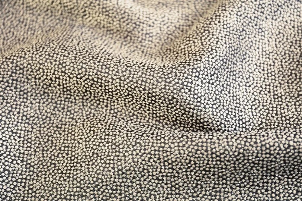 Bežovo strieborná luxusná obliečka na vankúš 50x60 cm