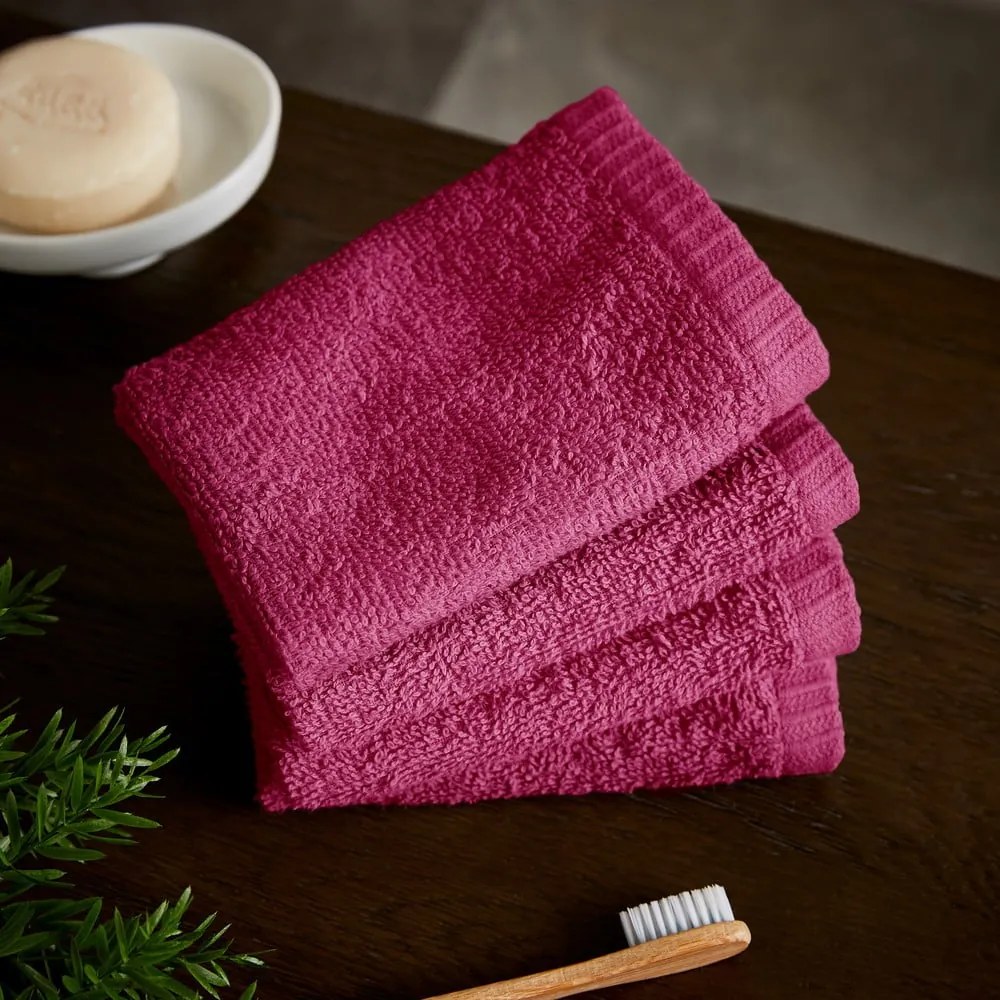 Tmavoružové rýchloschnúce bavlnené uteráky v súprave 4 ks 30x30 cm Quick Dry – Catherine Lansfield