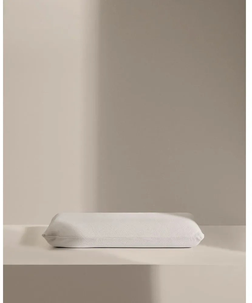 Anatomický vankúš s výplňou z pamäťovej peny 33x80 cm Sasa – Kave Home