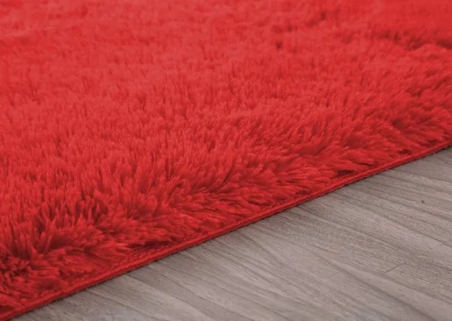 Protišmykový koberec SHAGGY červený