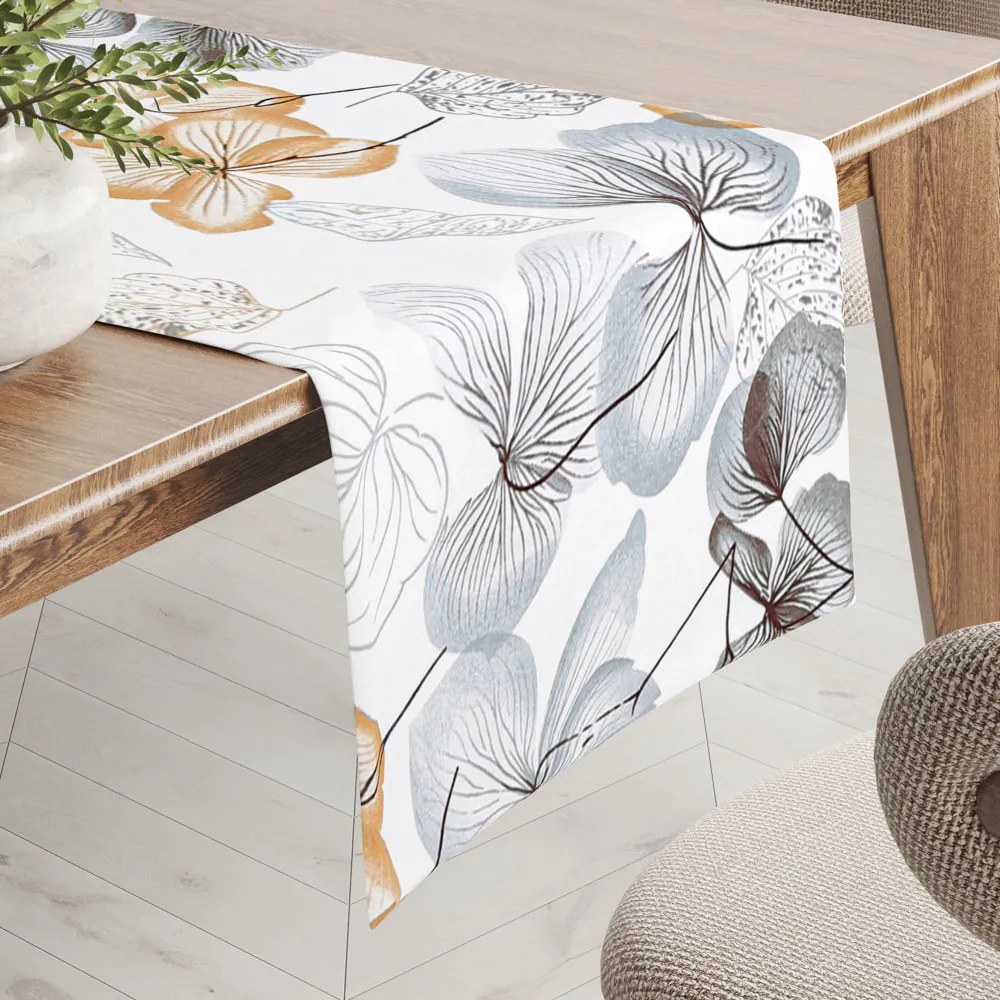 Biante Bavlnený behúň na stôl Sandra SA-367 Sivo-oranžové kvety na bielom 45x140 cm