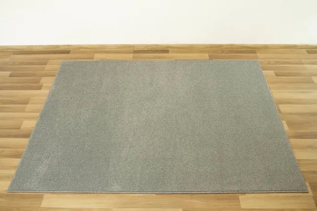 Metrážny koberec Versailles 275 sivý