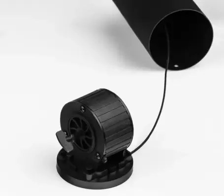 Minimalisticky luster na lanku Stilvi Čierna