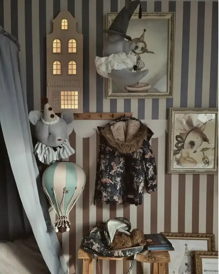 Dekoračný lietajúci balón mätová/krémová – dekorácia do detskej izby L-50cm x 30cm