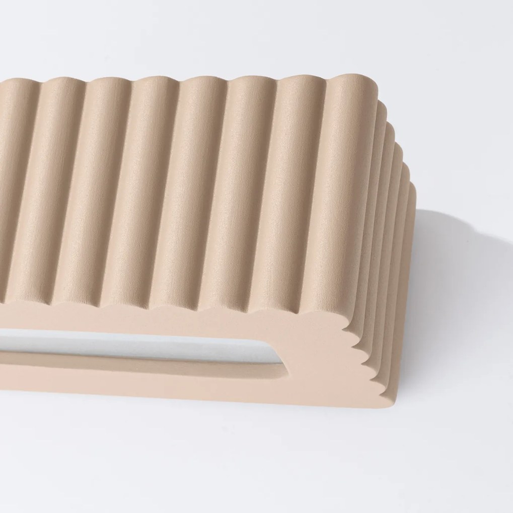 Nástenné svietidlo Rigata, 1x tmavobéžové keramické tienidlo