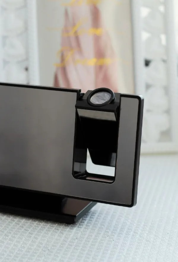 Zrkadlové digitálne hodiny so stojanom