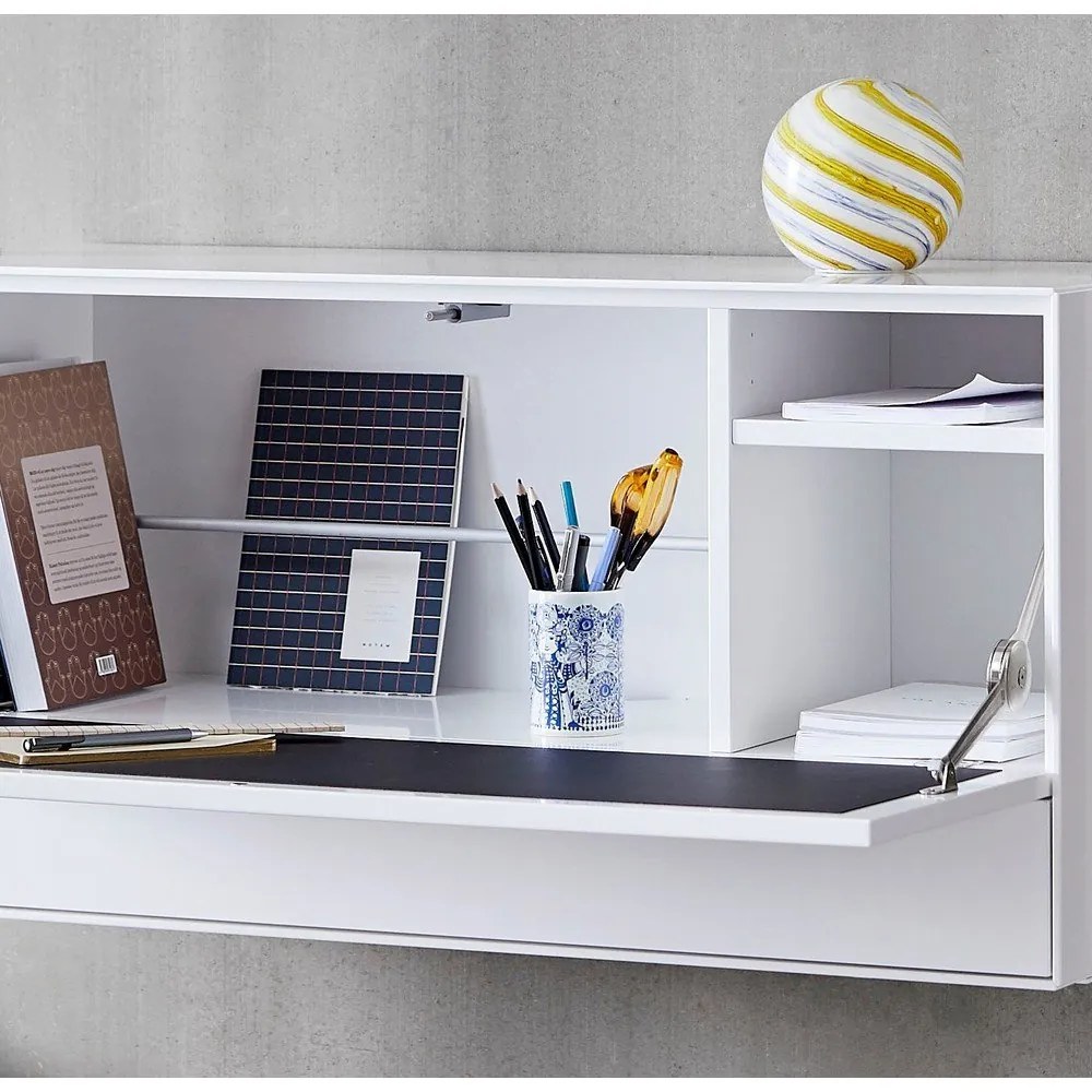 Biela nástenná multifunkčná skrinka Edge by Hammel