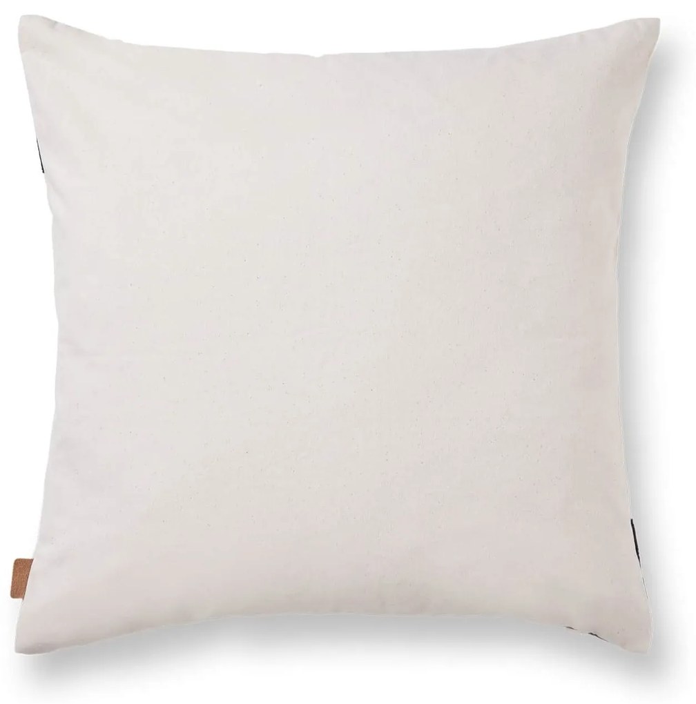 Ferm Living Bavlnená obliečka na vankúš Pose Embroidered 50 × 50 cm