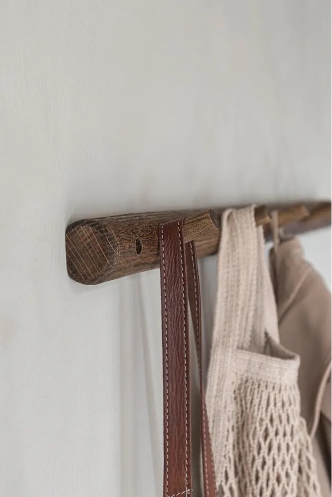 Hnedý nástenný vešiak z dubového dreva 72 cm Roots – Mette Ditmer Denmark