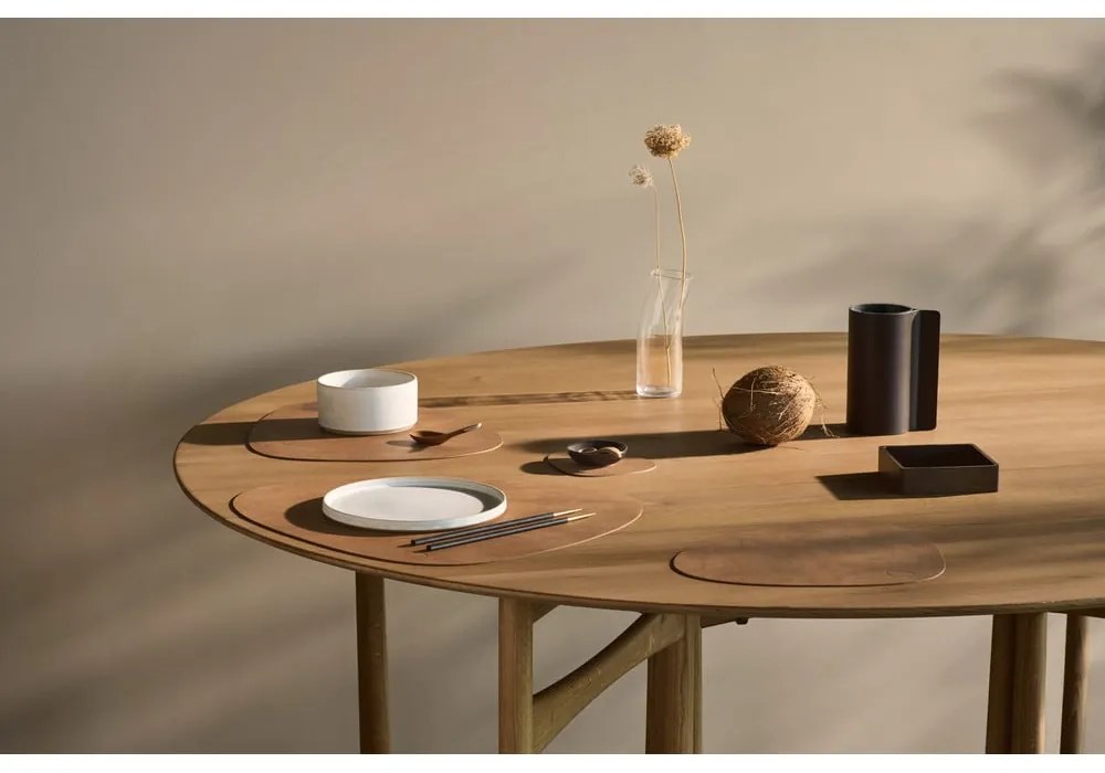 Prestieranie z eko kože 37x44 cm Curve L Nupo – LIND DNA