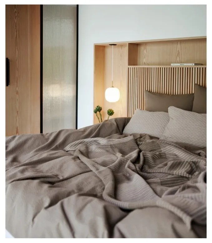 Béžový vankúš zo zmesi bavlny a vlny Södahl Wave Knit, 40 x 60 cm