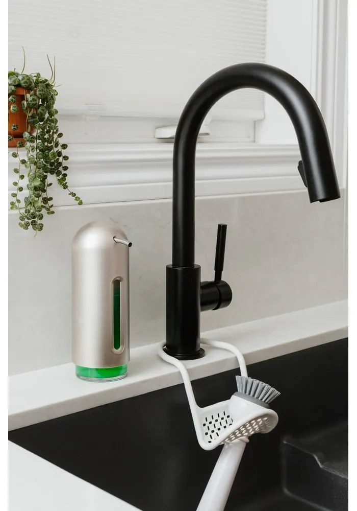 Plastový dávkovač mydla v striebornej farbe 350 ml Penguin – Umbra