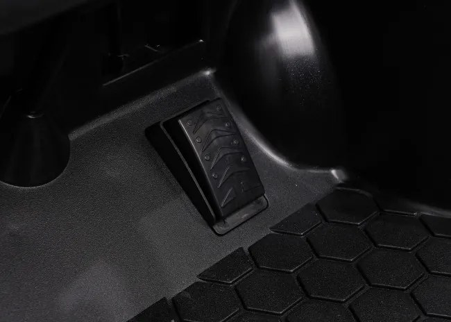 Elektrické autíčko Porsche Cayenne čierne