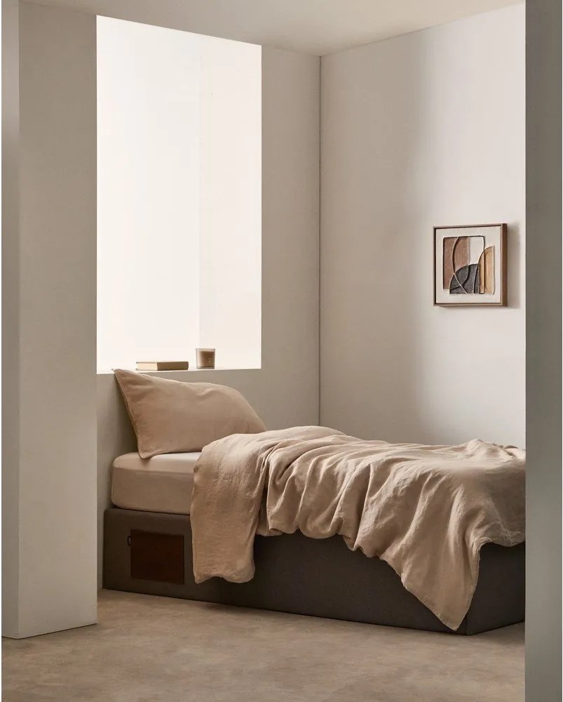 Čierna čalúnená jednolôžková posteľ s úložným priestorom 90x190 cm Matters – Kave Home