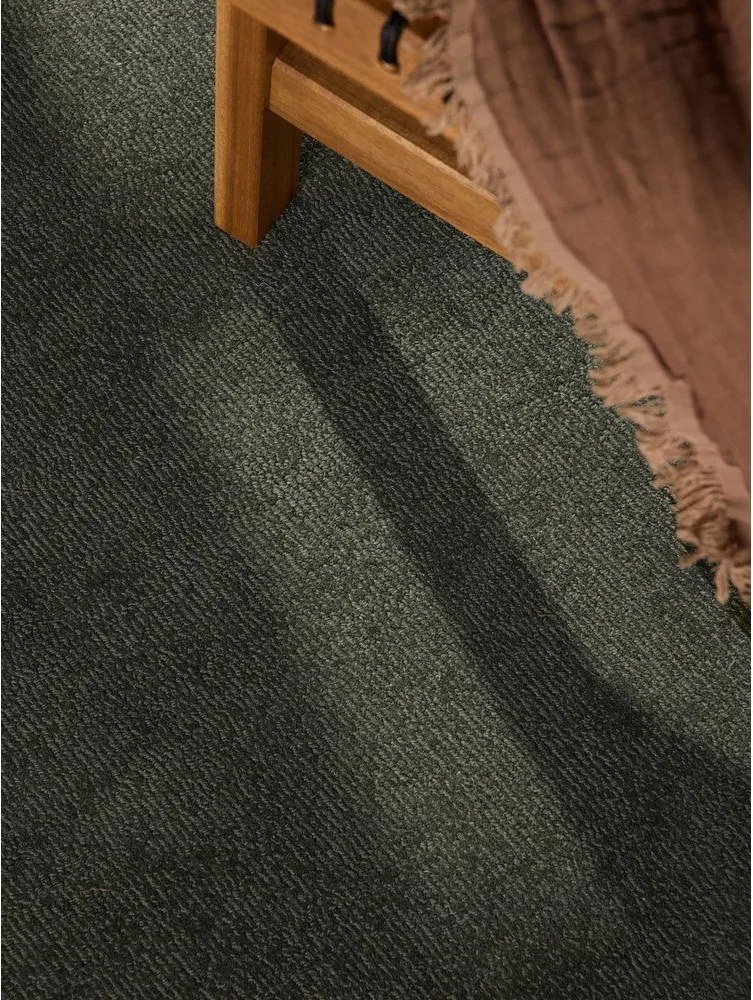 Tmavozelený ručne tkaný okrúhly koberec s prímesou vlny ø 160 cm Kari Organic – Villeroy&amp;Boch