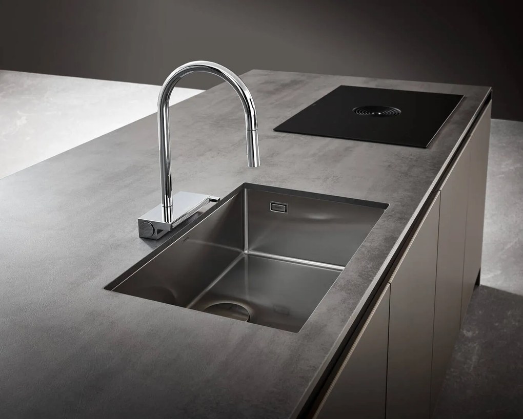 Hansgrohe M81, drezová batéria Aquno Select s výsuvnou koncovkou a plochým sprchovým prúdom, chrómová, HAN-73837000