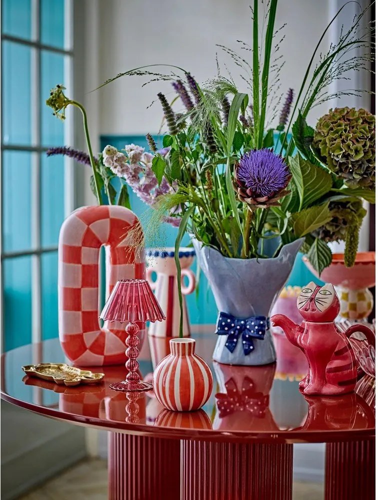 Keramická ručne maľovaná váza v lososovej farbe/krémová (výška 32 cm) Mae – Bloomingville