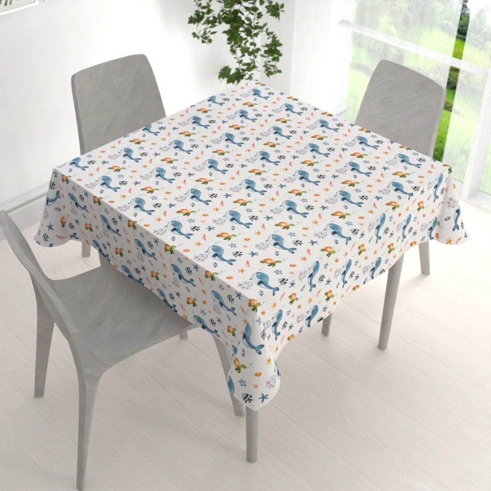 Biante Detský bavlnený štvorcový obrus Sandra SA-660 Modré veľryby a morské zvieratká na bielom 110x110 cm