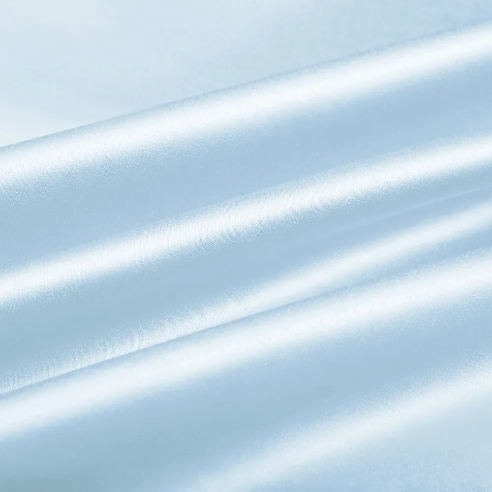 Biante Saténový oválny obrus polyesterový Satén LUX-L062 Svetlo modrý 80x120 cm