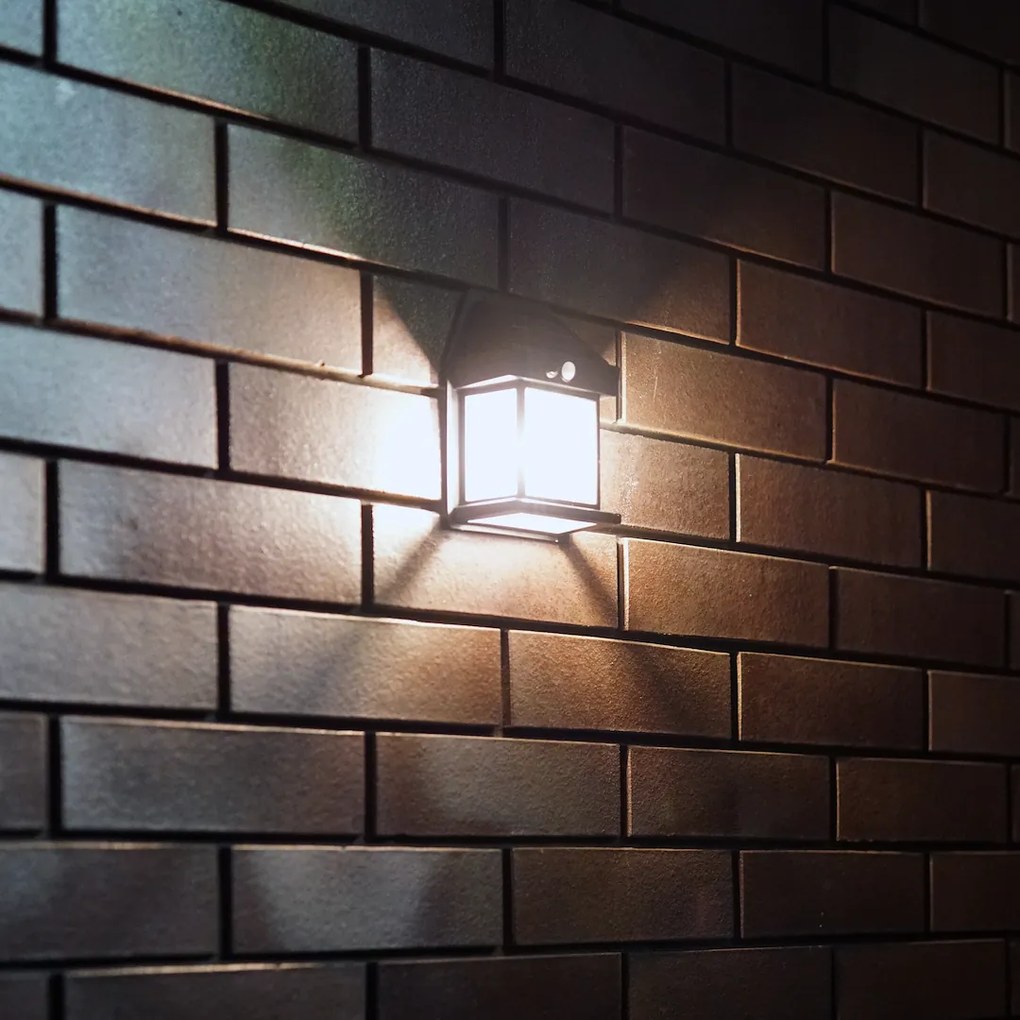 Ecolamp Exteriérové solárne nástenné svietidlo Filo1, 1x transparentné/čierne plastové tienidlo, pohybový senzor