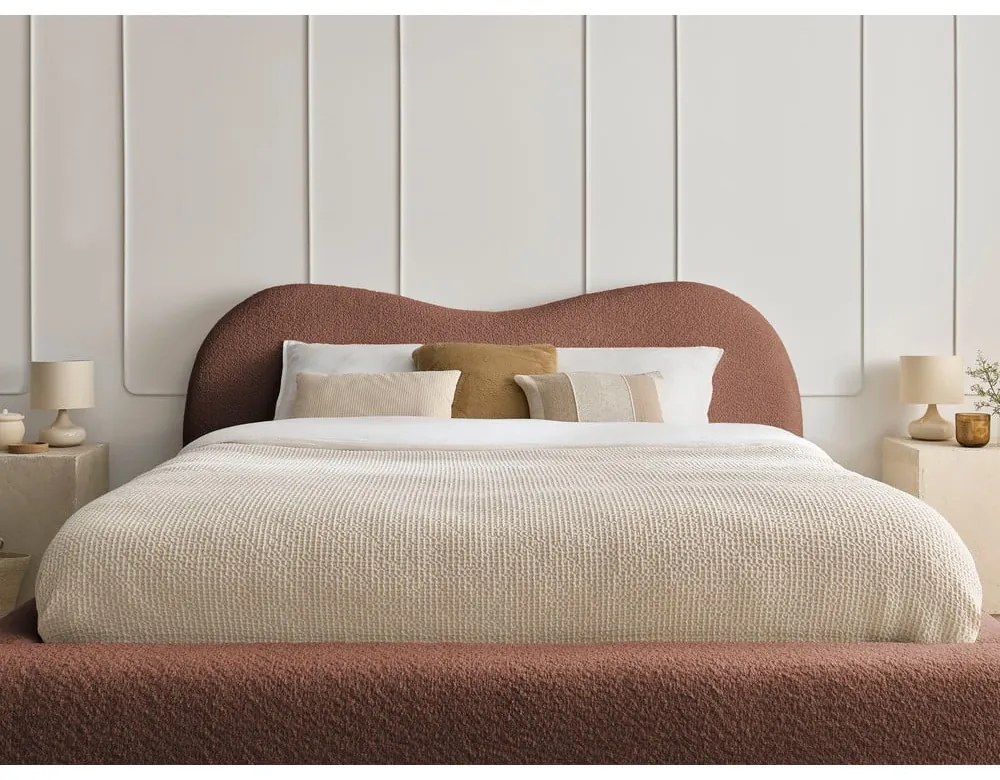 Oranžová čalúnená dvojlôžková posteľ s úložným priestorom s roštom 180x200 cm Orlane – Bobochic Paris