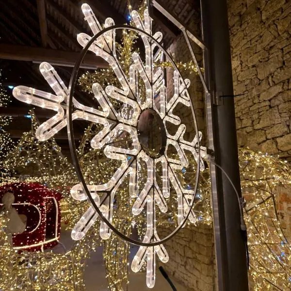 DECOLED LED světelná vločka X, sada na sloupy VO, pr. 85 cm, teple bílá