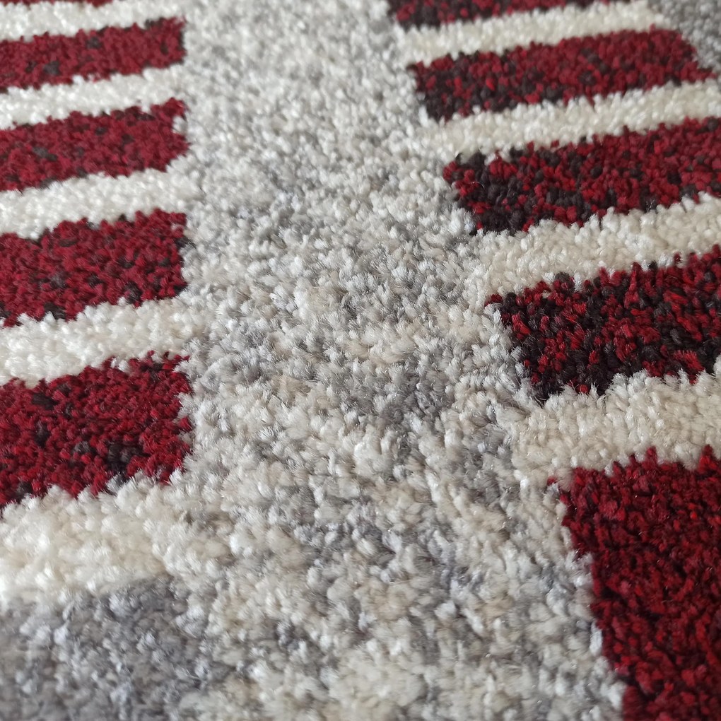 DY Sivo-červený koberec s geometrickým vzorom Otto 03 Rozmer: 200x290 cm