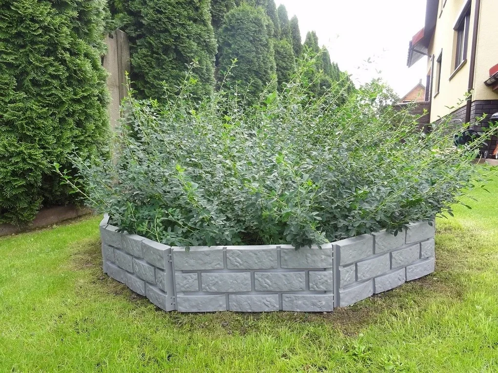 Záhradná palisáda obrubník lem trávniku 2,2 m sivá