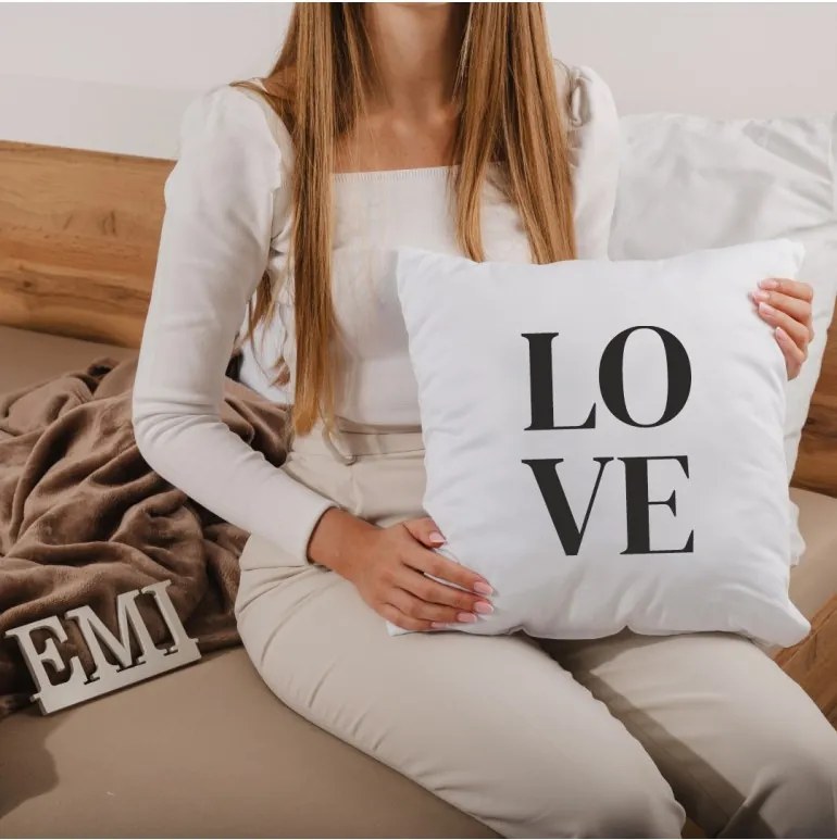 Dekoratívny vankúš Icon 40x40 cm EMI