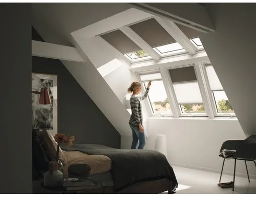 VELUX Zatemňovacia roleta na strešné okno manuálna DKL PK06 4574SWL hnedá