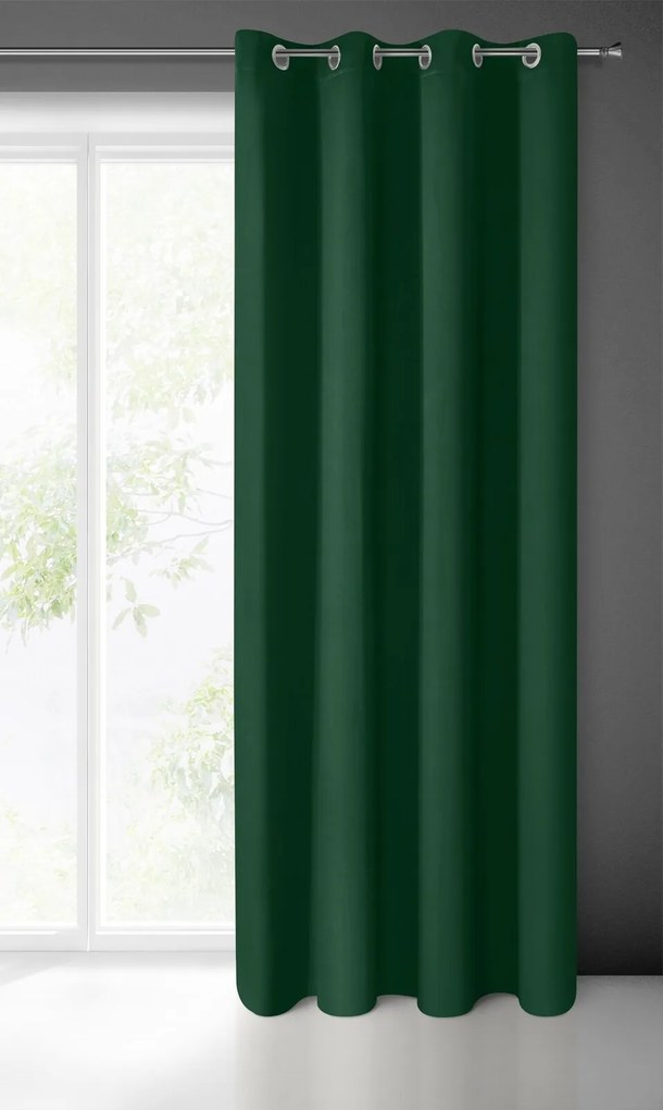 ZATEMŇOVACÍ ZÁVES NA KRÚŽKOCH BLACKOUT 135X250 CM ZELENÁ