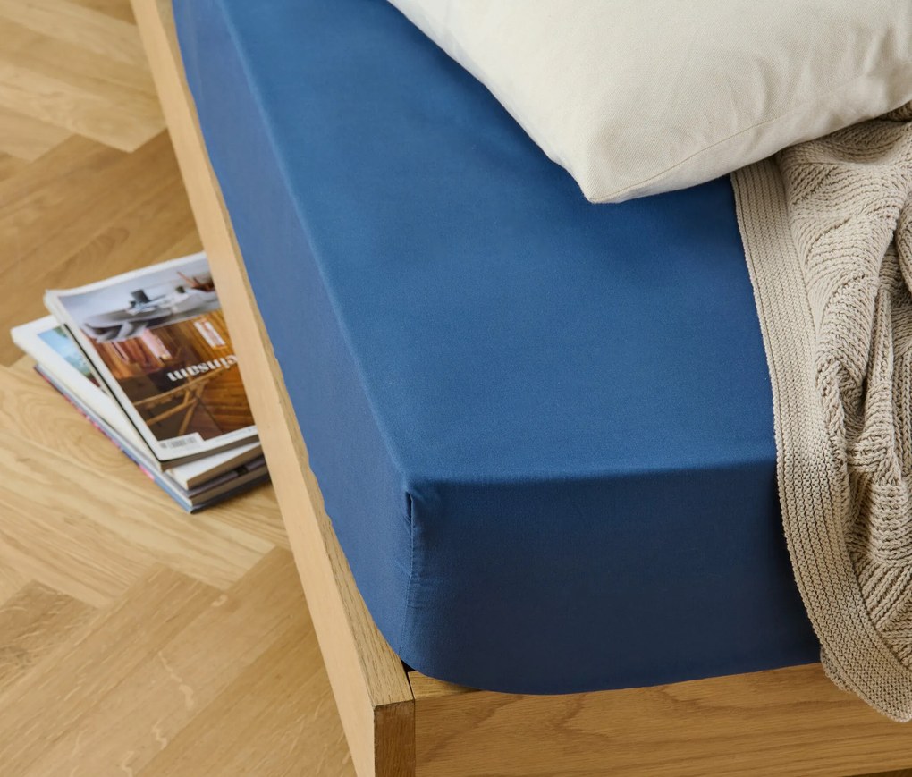 Napínacia posteľná plachta z mikrovlákna, tmavomodrá, nadmerná veľkosť