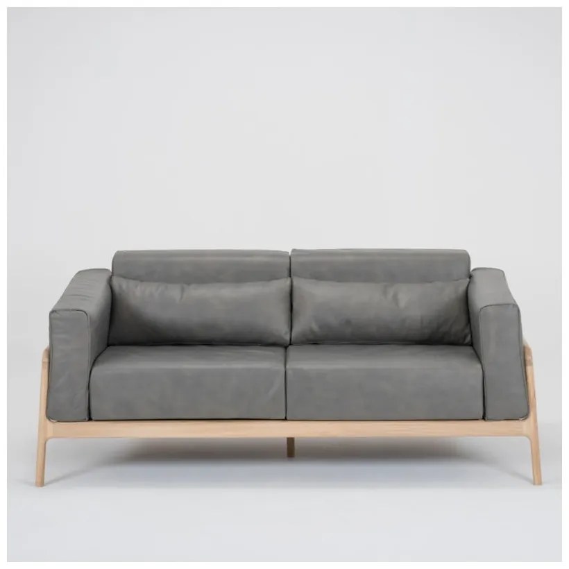 Tmavosivá pohovka s konštrukciou z masívneho dubového dreva Gazzda Fawn,180 cm