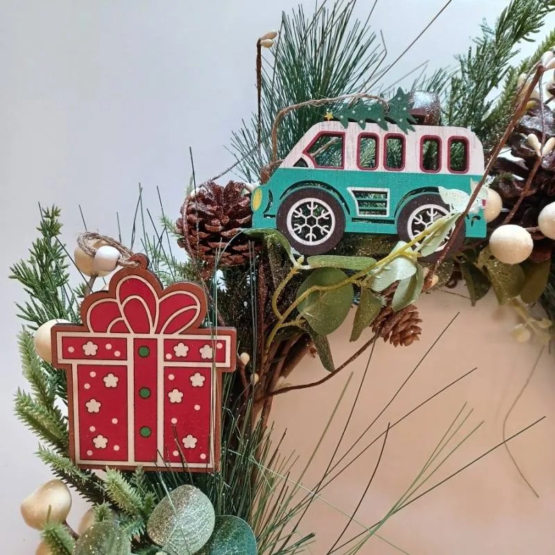 DECOLED Ozdoba, darček, drevená, 7,7 x 9,5 cm, červená