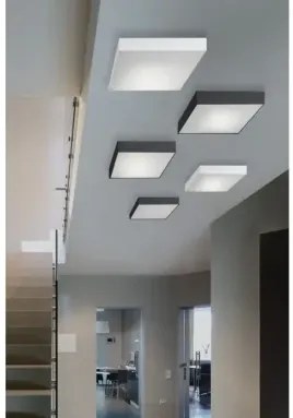 LED stropné svietidlo Monza S 22 CCT čierna s diaľkovým ovládačom