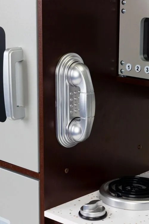 Drevená kuchynka s príslušenstvom