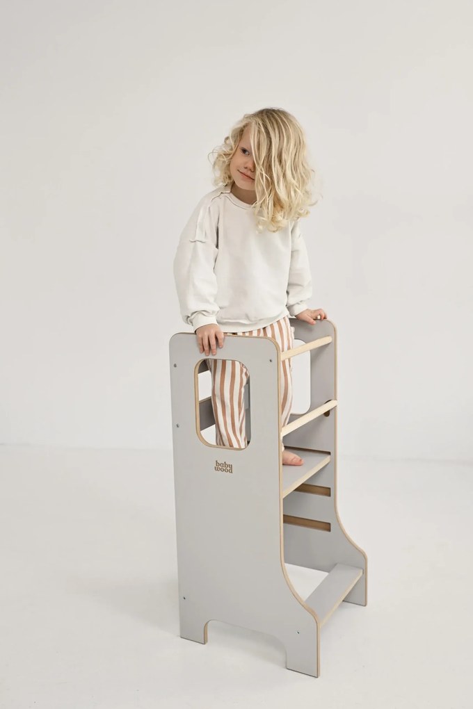 Učiaca veža Montessori pre deti sivá