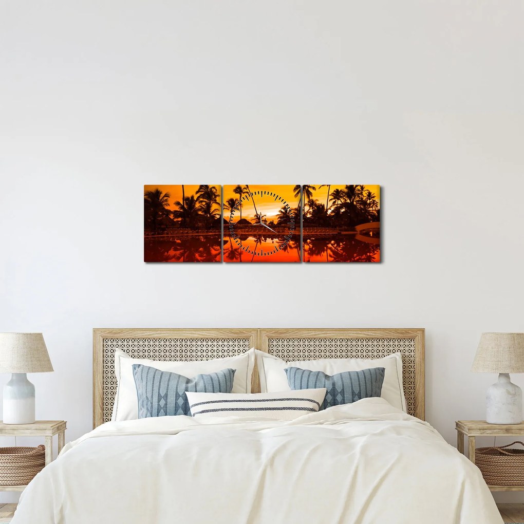 Obraz - Západ slnka nad rezortom (s hodinami) (90x30 cm)