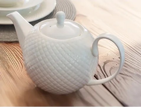 Kanvica na čaj Diamond Line 1,13 l, biela s reliéfom%