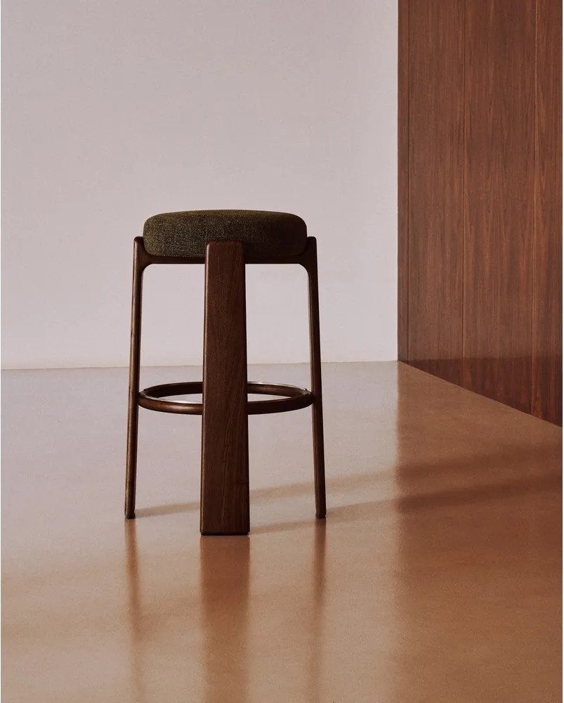 Zelená/v tmavo prírodnej farbe barová stolička z jaseňového dreva (výška sedadla 75 cm) Granite – Kave Home