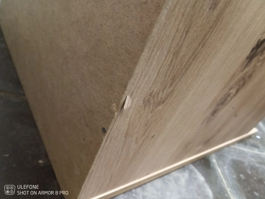 AKCIA Nočný stolík ENTSIAN 40x40cm, dub artisan II. akosť