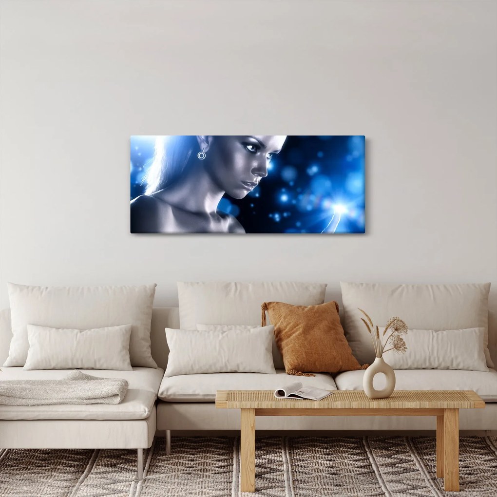 Obraz ženy v modrom lesku (120x50 cm)