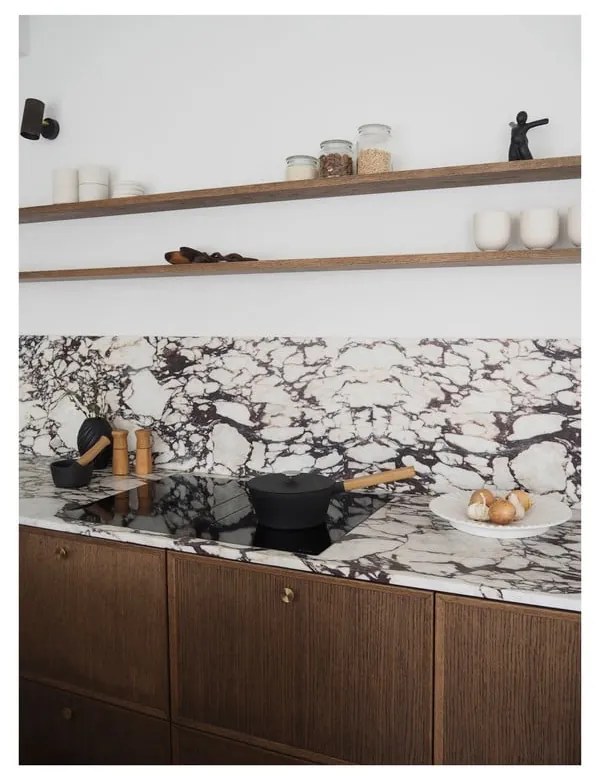 Čierna porcelánová váza Morsø River, výška 16 cm