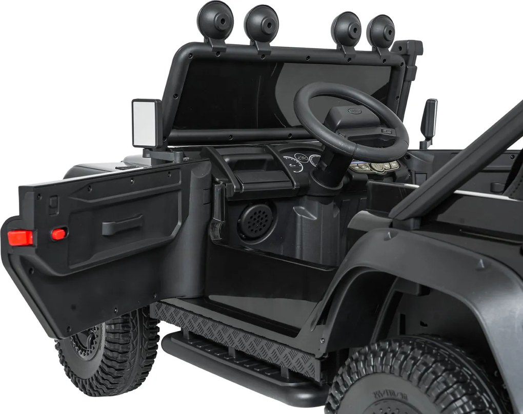 Ramiz Land Rover Defender 110 SVX Concept Čierna