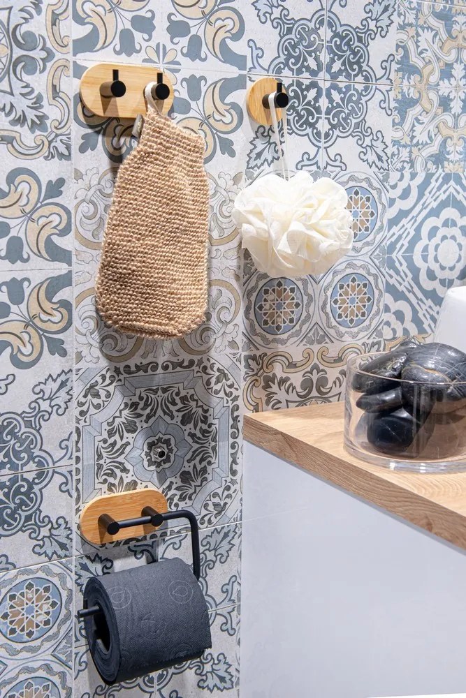 Vešiak na uterák na nalepenie 3M - čierny - kov/bambus