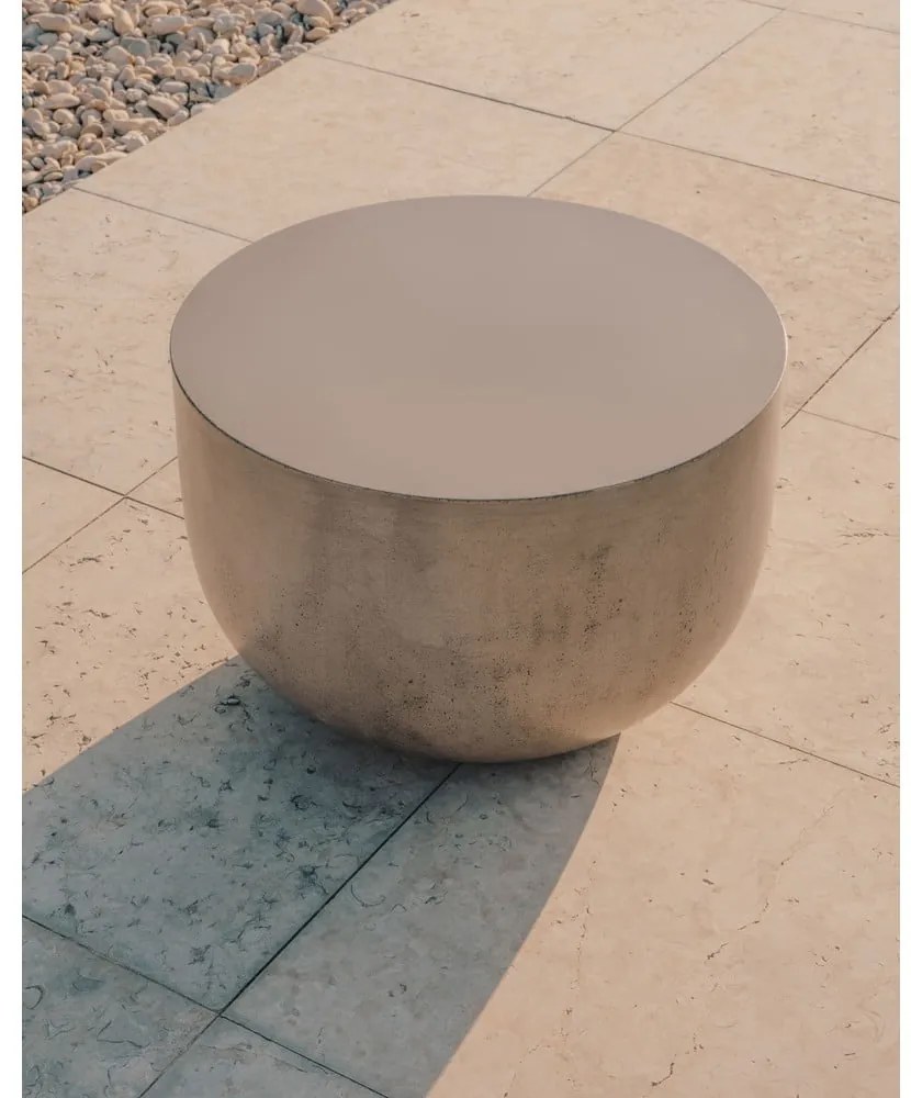 Betónový okrúhly Záhradný konferenčný stolík ø 60 cm Garbet – Kave Home