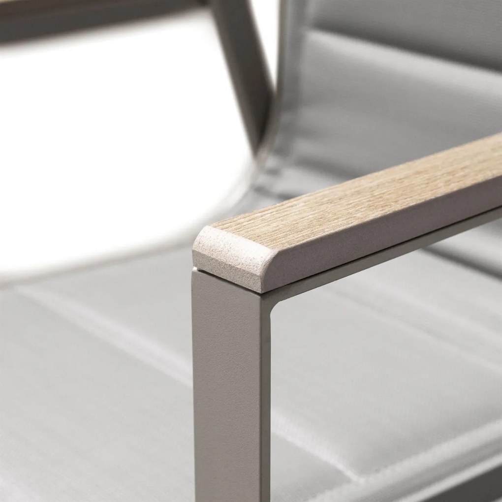 ZÁHRADNÁ STOLIČKA NELSON